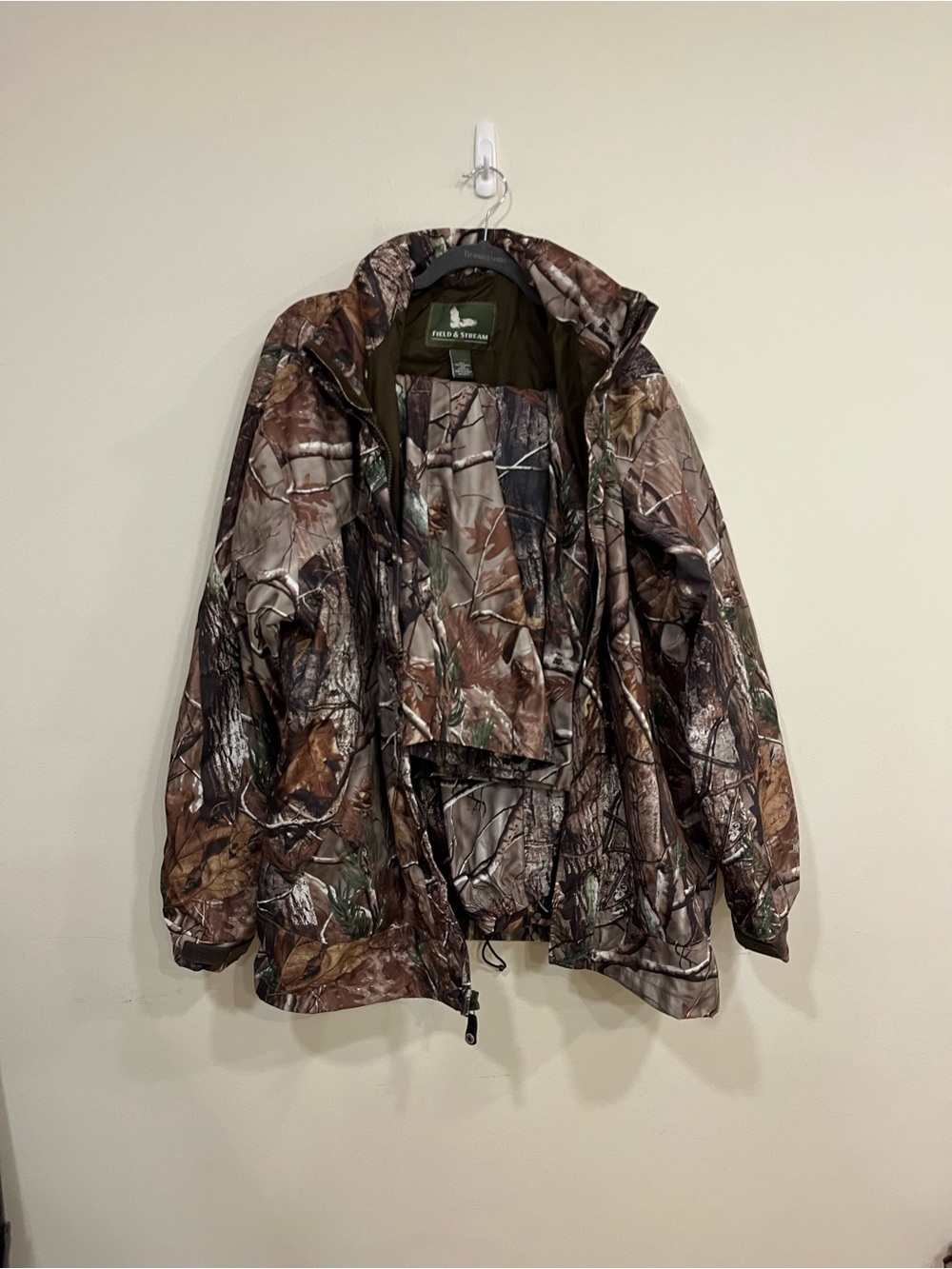 Field & Stream Realtree Camo Outdoor Shell Jacket and pants - Brown/Green